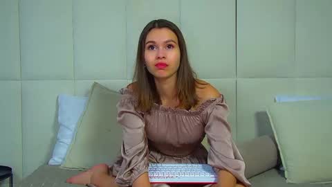 Snapshot of pollylanders chatting on 8, 3, 2026 Polly online show from 8, 3, 2026