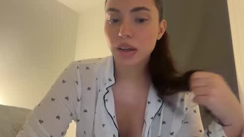 Snapshot of pollyyypocket chatting on 7, 3, 2026 Polly Pocket online show from 7, 3, 2026