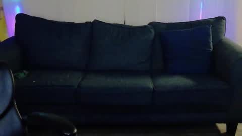 poo_c_licker213 online show from 14, 12, 2025