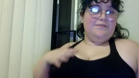 poodlemischief99 online show from 13, 11, 2025