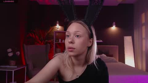 Snapshot of pooja_hegde chatting on 26, 9, 2025 Eva online show from 26, 9, 2025