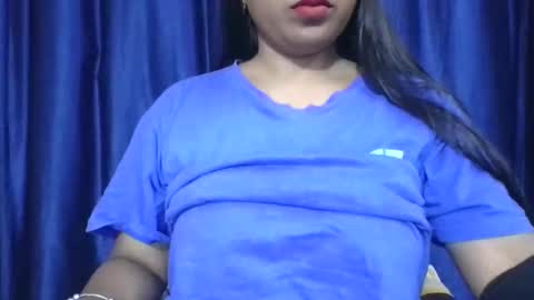 Snapshot of poojalady chatting on 28, 5, 2026 poojalady online show from 28, 5, 2026