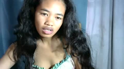 Snapshot of poppy_kelley chatting on 16, 5, 2026 Lilly online show from 16, 5, 2026