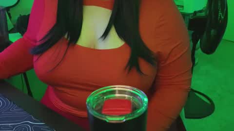 Snapshot of poppyluvzyou chatting on 1, 5, 2026 poppyluvzyou online show from 1, 5, 2026