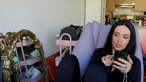 Snapshot of popstarsextape chatting on 4, 11, 2025 A cadia online show from 4, 11, 2025