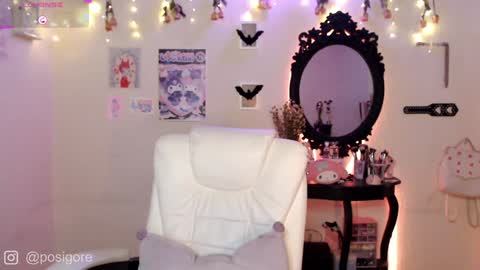 Snapshot of posigore chatting on 23, 12, 2024 Anna Goth independient model online show from 23, 12, 2024