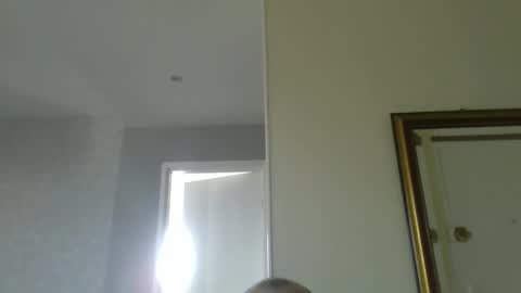 Snapshot of pourquoi_toi chatting on 27, 9, 2025 pourquoi_toi online show from 27, 9, 2025