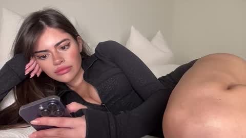 Snapshot of poutyselena chatting on 17, 3, 2026 Selena online show from 17, 3, 2026