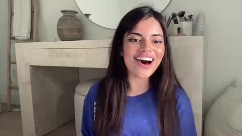Snapshot of poutyselena chatting on 3, 7, 2026 Selena online show from 3, 7, 2026