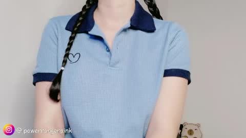 Snapshot of power_ranger_pink chatting on 31, 3, 2026 genie online show from 31, 3, 2026