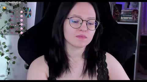 Snapshot of power_robynn chatting on 8, 10, 2025 Robyn online show from 8, 10, 2025