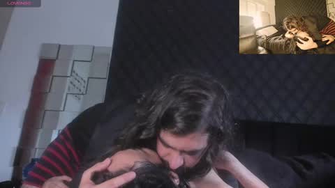 Snapshot of powercouplemix chatting on 22, 2, 2025 Ravena Rozz online show from 22, 2, 2025