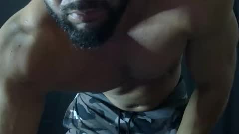 Snapshot of powerdmuscle chatting on 24, 5, 2026 powerdmuscle online show from 24, 5, 2026