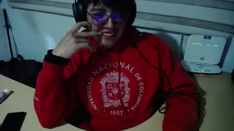 powerfulzeus2 online show from 11, 10, 2025