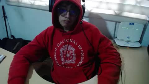 powerfulzeus2 online show from 13, 10, 2025