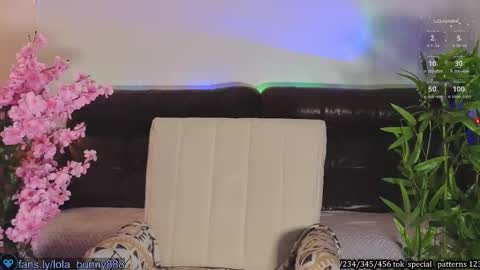 Snapshot of powerrr_ chatting on 1, 12, 2025 Lola online show from 1, 12, 2025