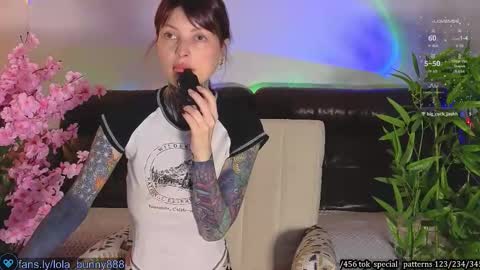 Snapshot of powerrr_ chatting on 16, 12, 2025 Lola online show from 16, 12, 2025