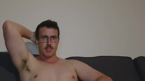 Snapshot of pphoto_95 chatting on 6, 5, 2026 Redd online show from 6, 5, 2026