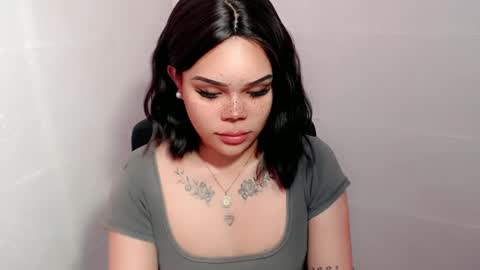 MAXXINE online show from 6, 1, 2025