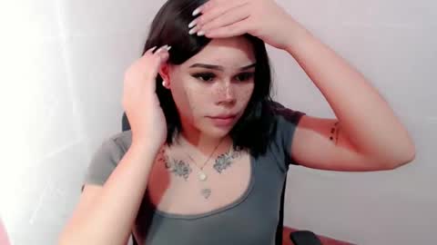 MAXXINE online show from 25, 1, 2025