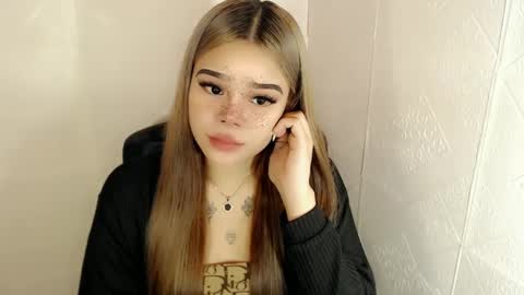 MAXXINE online show from 28, 2, 2025