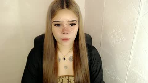 MAXXINE online show from 1, 3, 2025