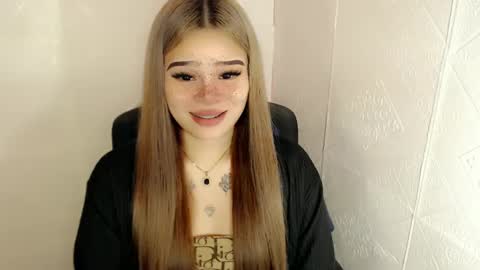 MAXXINE online show from 2, 3, 2025