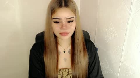 MAXXINE online show from 7, 3, 2025