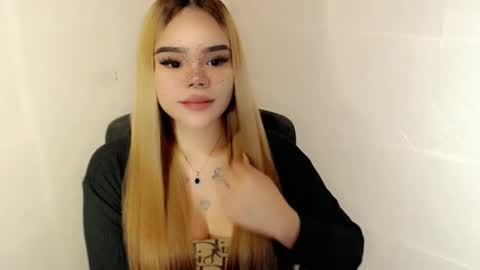 Snapshot of preciousangel69xxx chatting on 7, 1, 2026 MAXXINE online show from 7, 1, 2026