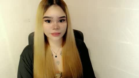 Snapshot of preciousangel69xxx chatting on 6, 2, 2026 MAXXINE online show from 6, 2, 2026