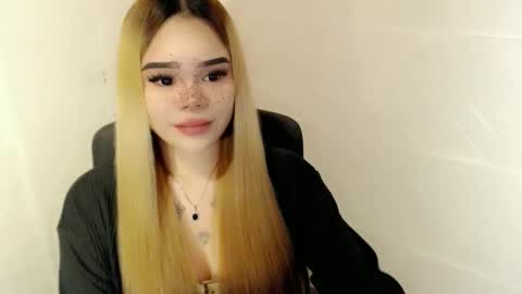 Snapshot of preciousangel69xxx chatting on 13, 2, 2026 MAXXINE online show from 13, 2, 2026