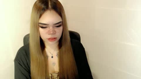 Snapshot of preciousangel69xxx chatting on 1, 3, 2026 MAXXINE online show from 1, 3, 2026