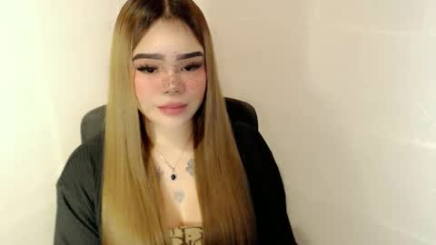 Snapshot of preciousangel69xxx chatting on 9, 3, 2026 MAXXINE online show from 9, 3, 2026