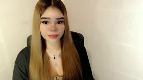 Snapshot of preciousangel69xxx chatting on 15, 3, 2026 MAXXINE online show from 15, 3, 2026