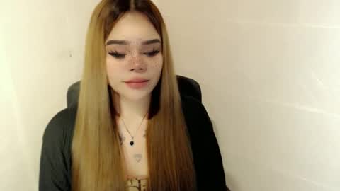 Snapshot of preciousangel69xxx chatting on 18, 3, 2026 MAXXINE online show from 18, 3, 2026