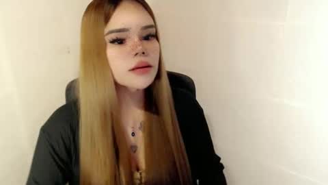 Snapshot of preciousangel69xxx chatting on 21, 3, 2026 MAXXINE online show from 21, 3, 2026