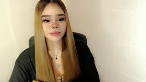 Snapshot of preciousangel69xxx chatting on 2, 4, 2026 MAXXINE online show from 2, 4, 2026