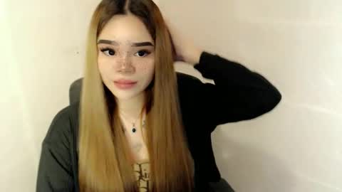 Snapshot of preciousangel69xxx chatting on 9, 4, 2026 MAXXINE online show from 9, 4, 2026