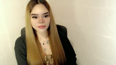 Snapshot of preciousangel69xxx chatting on 9, 4, 2026 MAXXINE online show from 9, 4, 2026