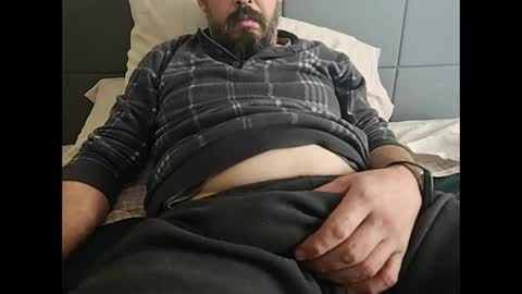 Snapshot of precumbear chatting on 13, 10, 2025 precumbear online show from 13, 10, 2025