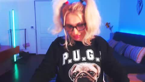 Victoria online show from 2, 1, 2025