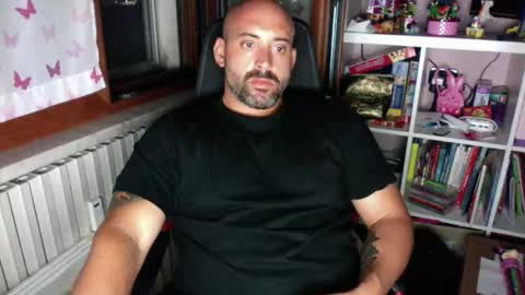 pretender1985 online show from 8, 9, 2025