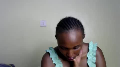 prettiekelly online show from 19, 2, 2025