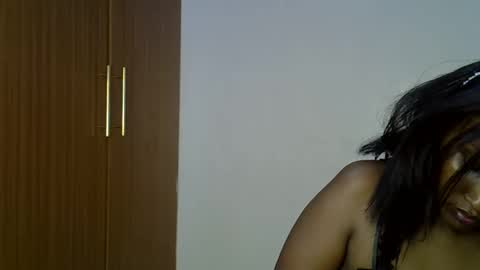 prettiekelly online show from 9, 3, 2025