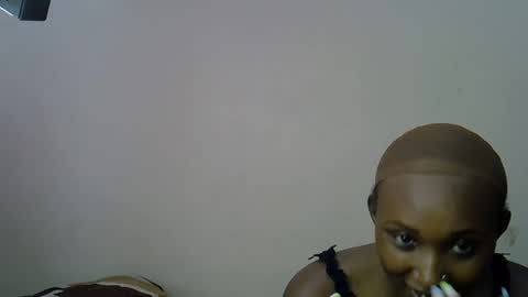 prettiekelly online show from 9, 3, 2025