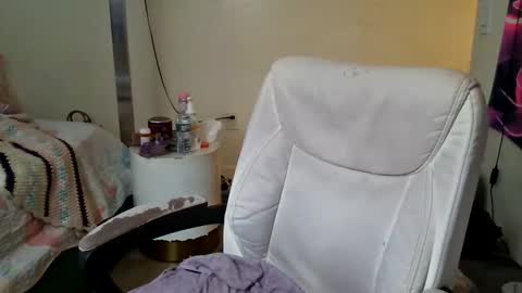 Yasmine pretty online show from 25, 11, 2025