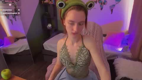 Snapshot of pretty__victoria chatting on 21, 3, 2026 Lady vikki online show from 21, 3, 2026