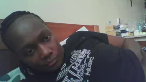 Snapshot of pretty_beib chatting on 30, 10, 2025 Karol online show from 30, 10, 2025