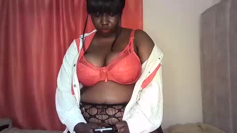 Snapshot of pretty_bums chatting on 29, 1, 2025 chichi online show from 29, 1, 2025