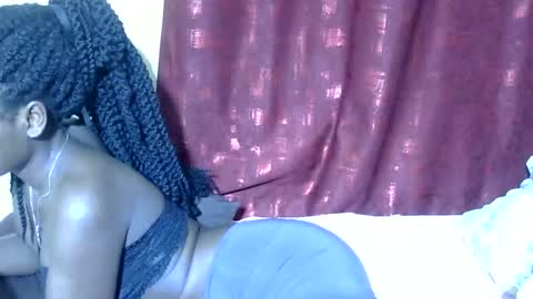 Snapshot of pretty_ebby chatting on 4, 4, 2026 pretty_ebby online show from 4, 4, 2026